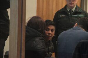 Trío encapuchado asaltó motel  dejando a trabajadora lesionada