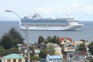 Turistas de crucero destacaron bellezas pero se quejaron por cierre de comercio