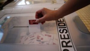 Los locales y horarios de votación de  los políticos