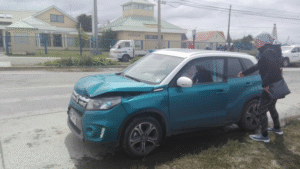 Triple colisión deja un lesionado en Av. Bulnes