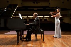 Disfruta de un concierto de violín y piano en el Centro Cultural de Punta Arenas