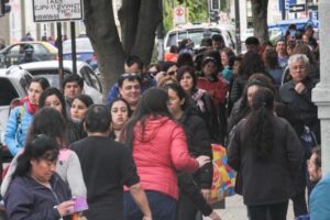 Comercio cerrará más temprano por feriado irrenunciable