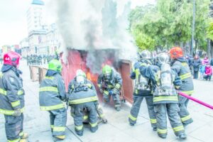 180 bomberos  demostraron  capacidades