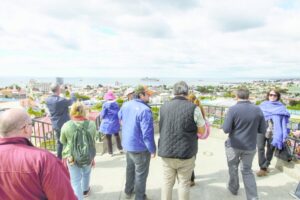 Casi 7 mil pasajeros arribaron a Punta Arenas en la mejor jornada de la temporada