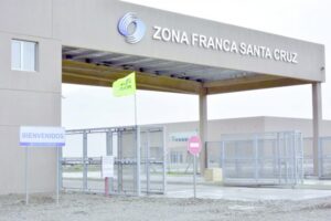 Restricción para vender vehículos cero km  empaña la apertura de ZF en Río Gallegos