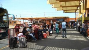 Iquique reemplaza su antiguo rodoviario,  mientras Punta Arenas sigue esperando