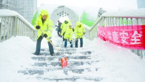 China mantiene la alerta  por tormenta de nieve