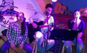 Canto Latinoamericano en La Perla del Estrecho