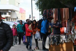 Comercio artesanal muestra descontento pese a llegada de turistas