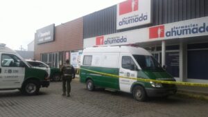 Millonario robo cometieron “boqueteros” en Farmacia Ahumada de Avenida España