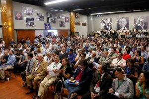 Junta Nacional de la DC acordó futuro opositor,  elecciones en mayo y diálogo con la izquierda