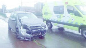 Conductor fue formalizado por manejar ebrio y provocar accidente frente al hospital