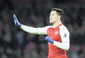 Alexis fue uno de los puntos altos de un Arsenal  que consiguió un empate en la agonía