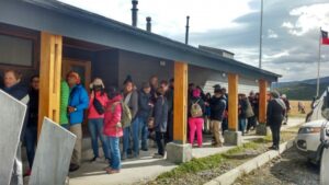 Largas filas en Torres del Paine preocupa al sector turístico de la zona