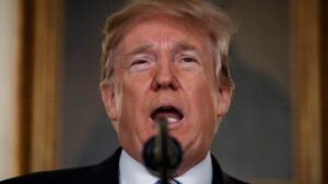 Trump vuelve a desafiar a Oprah y espera que sea candidata presidencial en 2020 para poder “derrotarla”