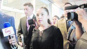 Formalizan a carabinera acusada de  patear a detenida y provocarle un aborto