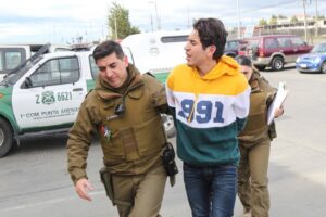 Carabineros detuvo a sujeto que apuñaló e hirió gravemente a joven frente al Pudeto