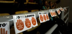 Minsal presentó protocolo que usarán los médicos para atender abortos