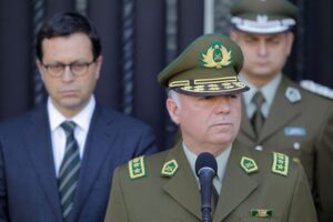 Fiscal Campos formalizará esta semana  a ex director general de Carabineros