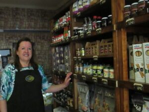 Turistas arrasan con producto regional  elaborado con carne de guanaco fueguino