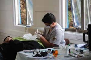 Un centenar de personas fueron atendidas en el primer día del operativo dental  del Club de Leones Punta Arenas