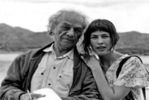 Colombina fue elegida por Nicanor Parra para recibir toda su herencia