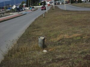 Postes metálicos derribados serán  reemplazados a fines de marzo