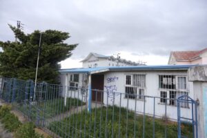 Aumenta el mal estado de las dependencias del ex hospital de Punta Arenas