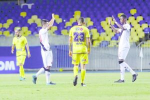 Estrepitoso: U de Conce cae goleada  ante un alopécico Ester Roa