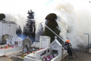 Municipalidad busca judicialmente  a los responsables del ataque  incendiario al cementerio
