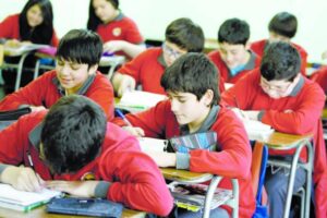 Matrícula de colegios municipales no sufrió baja este año