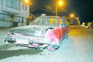 Conductor ebrio chocó con barrera de contención dejando un saldo de dos heridos