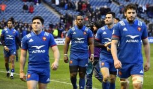 Francia excluye a 6 jugadores por indisciplina