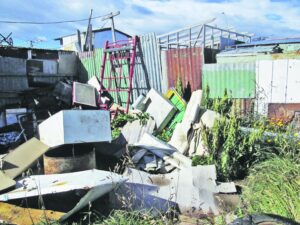 Vecinos sufren con la acumulación de  basura en la parte alta de Punta Arenas
