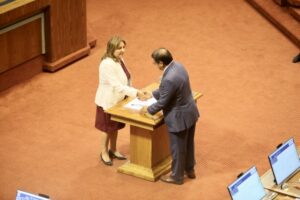 Amar, Boric y Karim Bianchi juraron como diputados en el Congreso