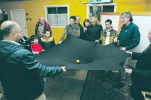 Comunidad del Colegio Francés participó  en charla y aprendieron sobre agujeros negros