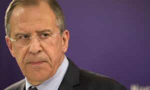 Rusia expulsa a 60 diplomáticos de EE.UU.  y cerrará el consulado