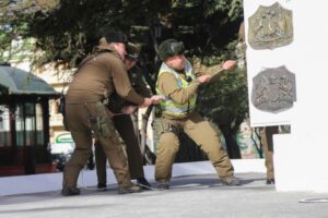 Las rachas de viento no impidieron el  normal desarrollo del desfile dominical