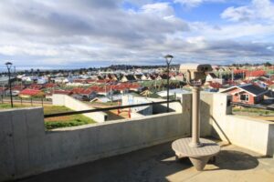 Binocular del mirador “Jardines de la Patagonia” se usaba para espiar casas