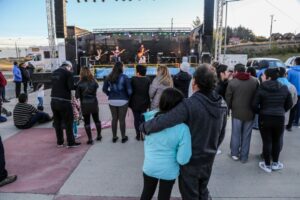 Al verano le llegó marzo y Punta Arenas le dijo adiós con música al aire libre