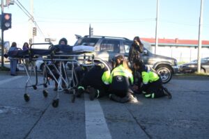 Apoderada se encuentra grave luego de ser atropellada
