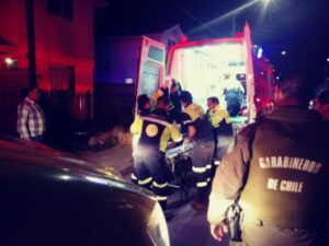 Dos jóvenes acuchillados, uno de ellos grave