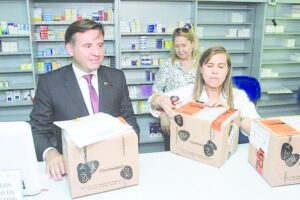 Farmacia comunal reabre sus puertas en Punta Arenas