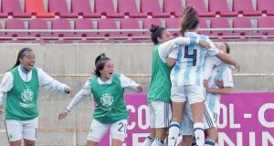 Argentina lo dio vuelta  en La Portada y venció  a Colombia