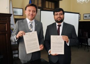 Municipalidad de Punta Arenas y Contraloría Regional  firmaron convenio de cooperación mutua