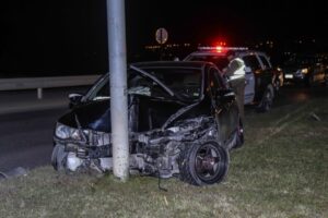 Colisión provoca espectacular accidente en Avenida Costanera del Estrecho