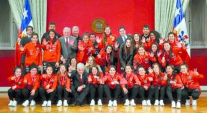 La “Roja” femenina  fue reconocida en La Moneda