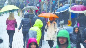 Emiten alerta meteorológica por precipitaciones desde el Biobío a Los Lagos