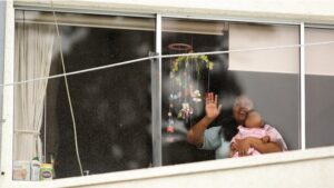 Comunera que dio a luz engrillada recibe  beneficio de libertad condicional