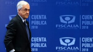 Piñera esperará dictamen de Contraloría